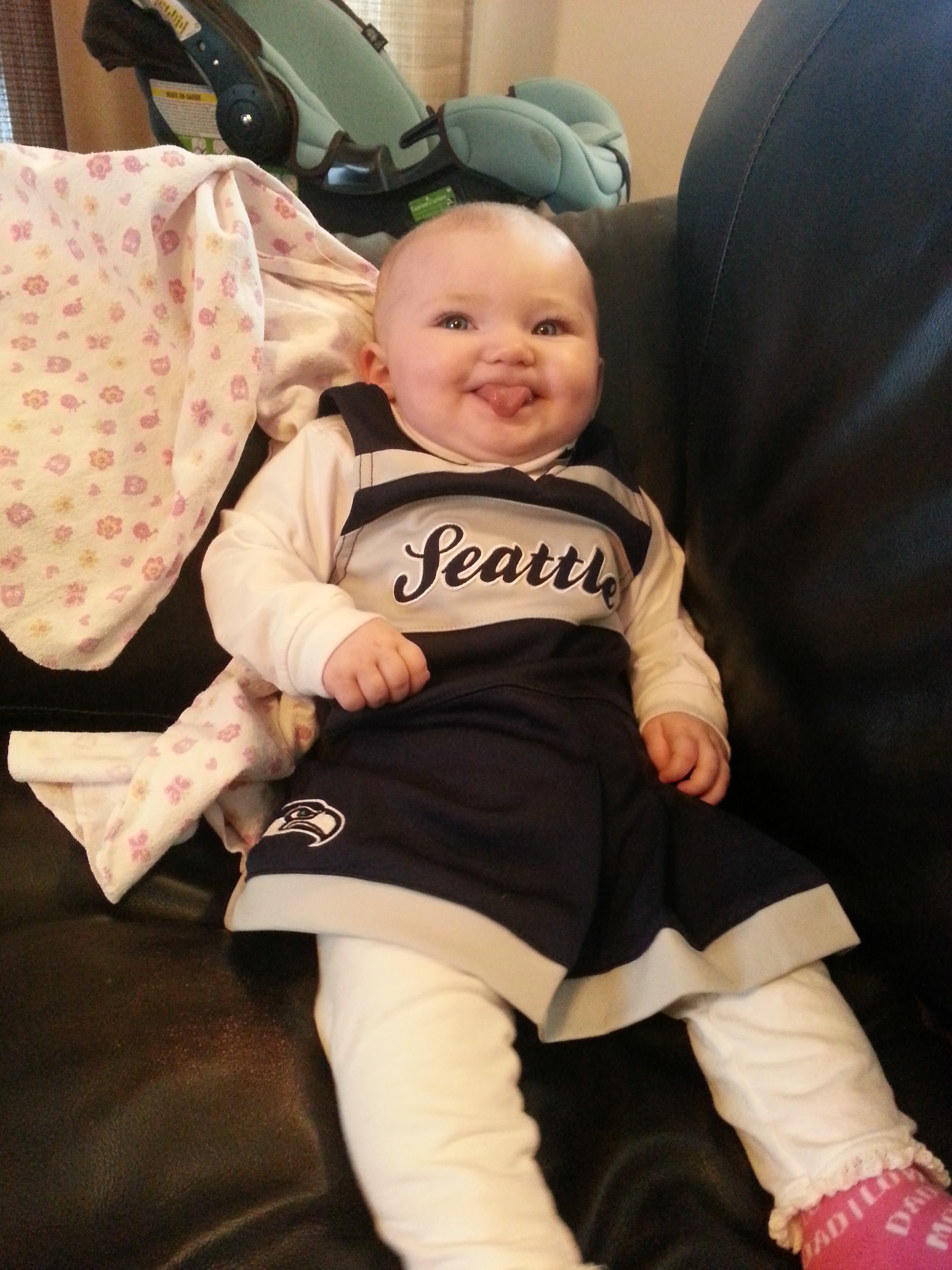 Name:  Seahawks.jpg
Views: 513
Size:  1.89 MB