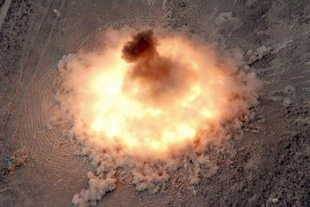 Name:  moab_bomb.jpg
Views: 309
Size:  42.8 KB