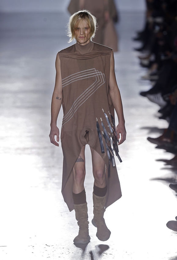 Name:  paris-fashion-week-rick-owens-penis-06.jpg
Views: 403
Size:  111.7 KB