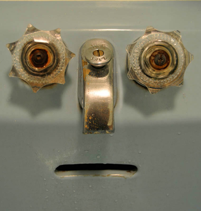 Name:  faces-are-everywhere4.jpg
Views: 593
Size:  74.0 KB