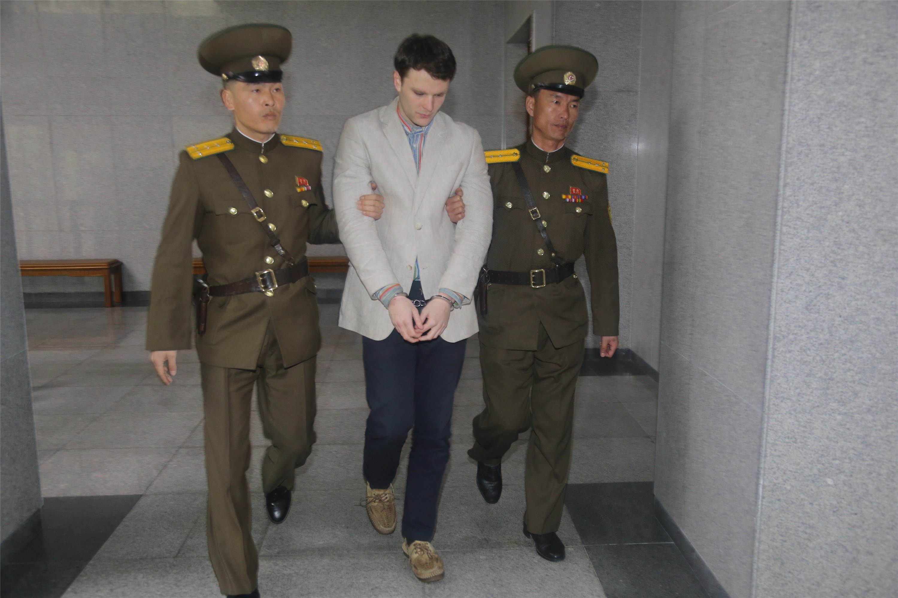 Name:  uva-student-north-korea.jpg
Views: 518
Size:  728.3 KB
