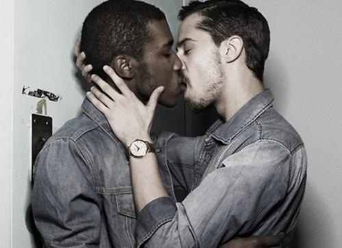 Name:  3cd5989ff382cfcc07effa04bf5b8dd8--men-kissing-couple-kissing.jpg
Views: 924
Size:  46.5 KB