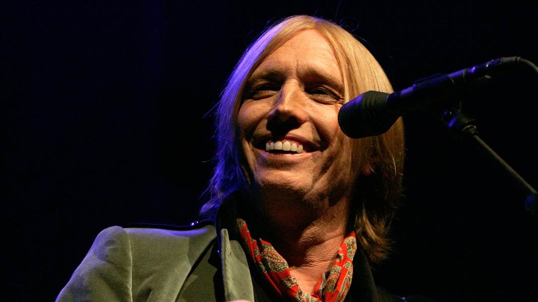 Name:  d_ov_tompetty1981_171002.nbcnews-ux-1080-600.jpg
Views: 342
Size:  46.2 KB