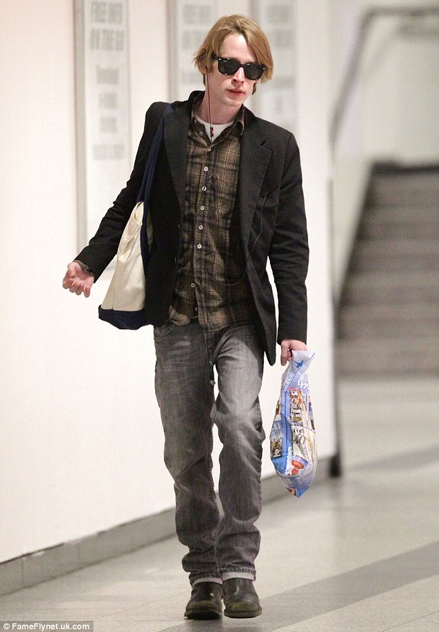 Name:  article-2261563-16E66E93000005DC-138_634x912.jpg
Views: 323
Size:  119.7 KB