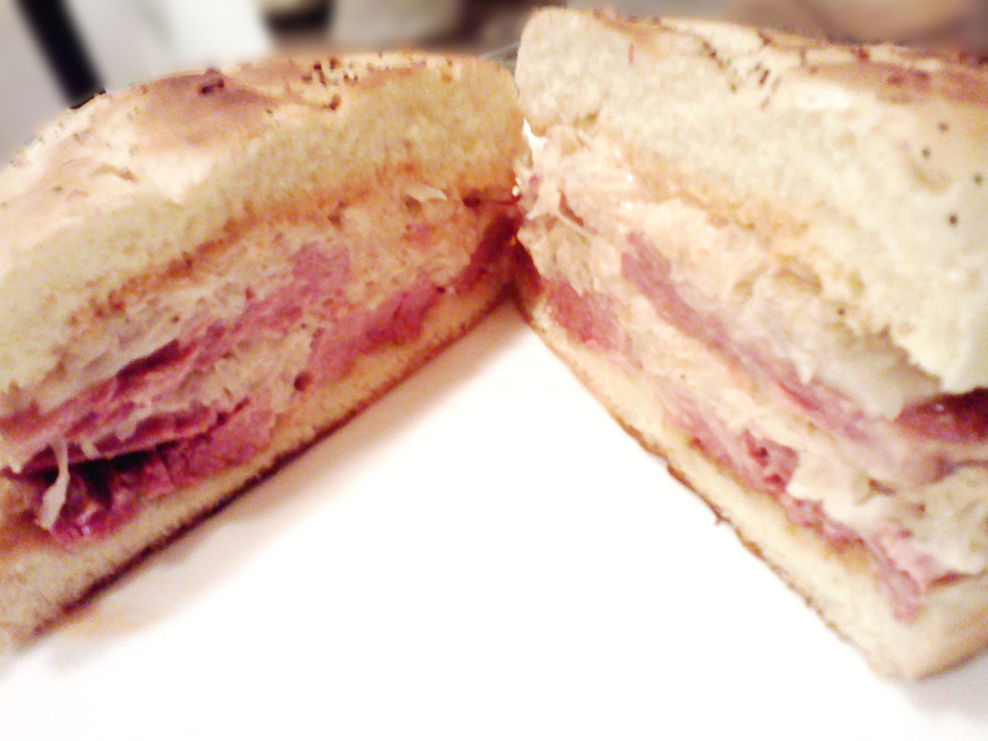Name:  4D's Zwiebelbrot Reuben 2sm.jpg
Views: 910
Size:  198.2 KB