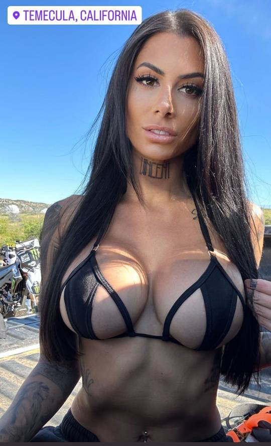 Name:  Brandii~2.jpg
Views: 1461
Size:  61.1 KB