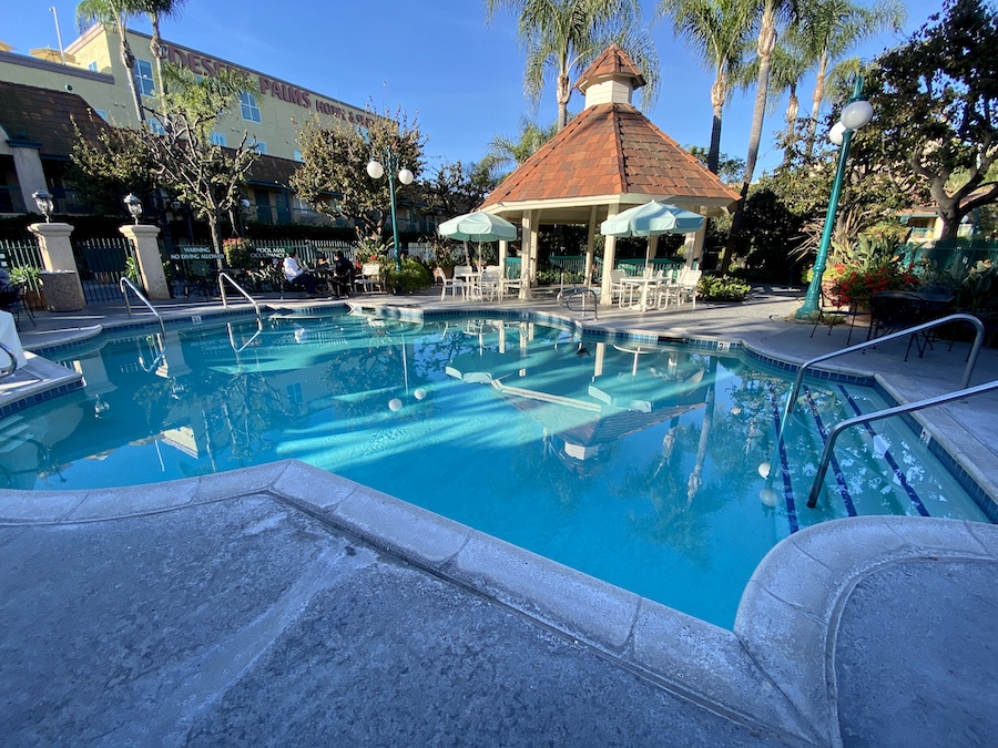 Name:  candy-cane-inn-pool-area.jpg
Views: 459
Size:  356.5 KB