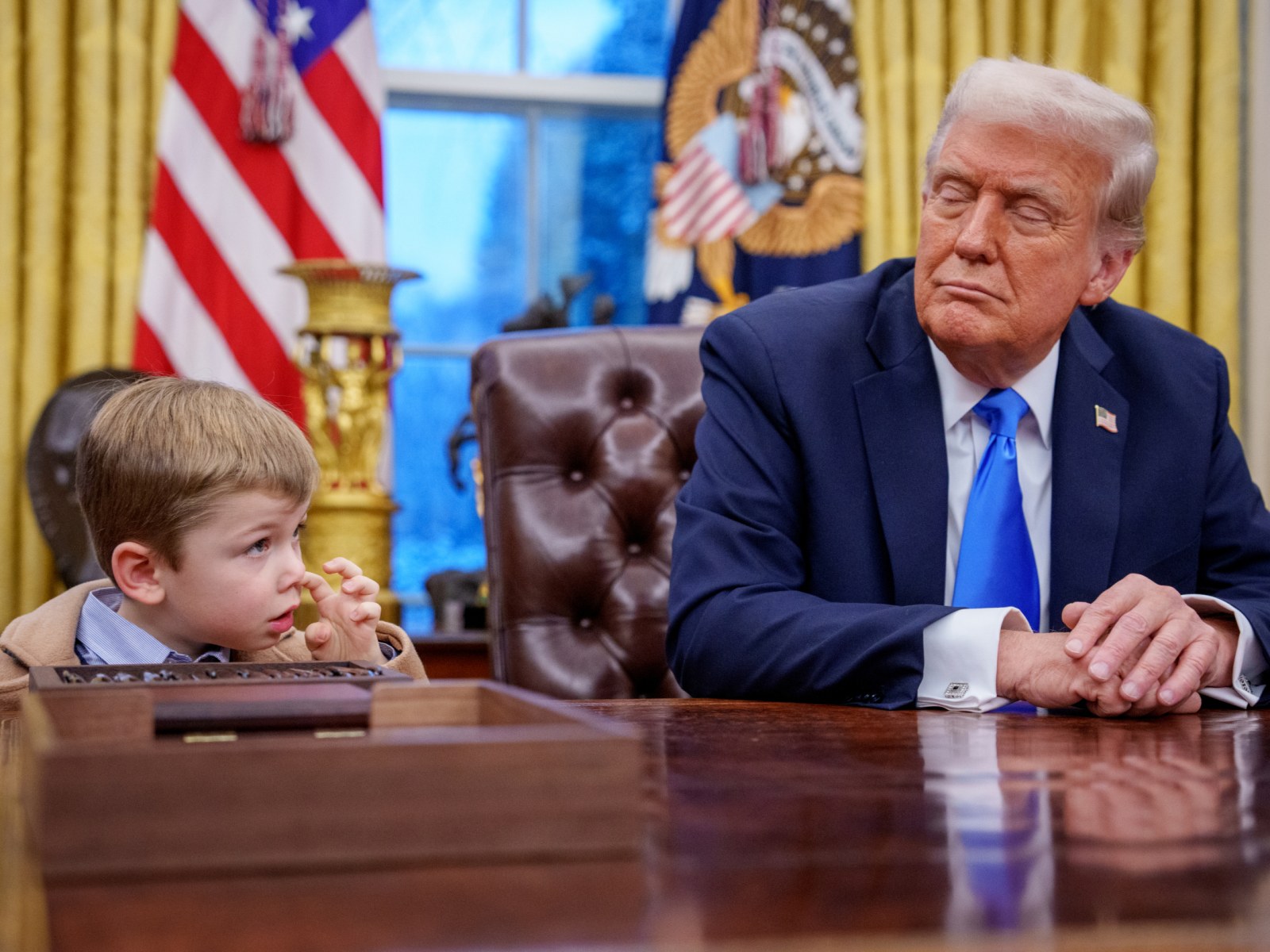 Name:  elon-musks-son-appearing-shush-trump-during-oval-office.jpg
Views: 91
Size:  296.5 KB