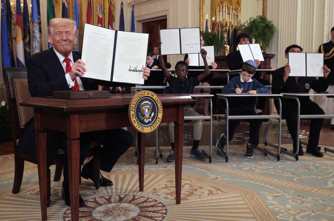 Name:  oc-trump-signs-an-executive-order-to-dismantle-the-v0-asrgjbogvwpe1.jpeg
Views: 170
Size:  139.0 KB
