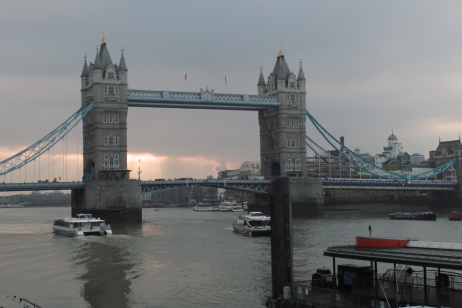 Name:  09lo1683towerday.jpg
Views: 124
Size:  332.0 KB