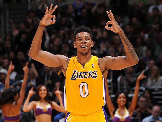 Name:  Swaggy-P-fleshes-out-his-character-for-prospective-impersonators.-Andrew-D.-Bernstein-NBAE-Getty.jpg
Views: 3068
Size:  72.5 KB