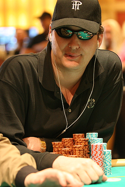 Name:  phil-hellmuth-6685.jpg
Views: 1062
Size:  195.2 KB