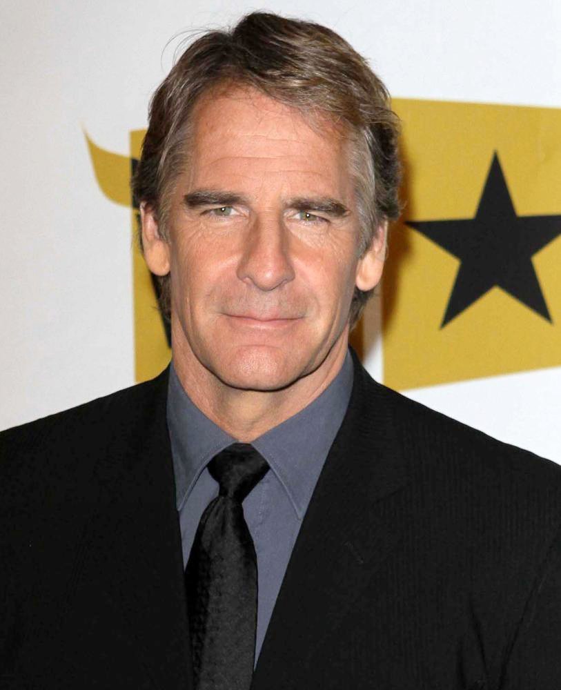 Name:  scott-bakula-2011-critics-choice-television-awards-01.jpg
Views: 530
Size:  71.7 KB