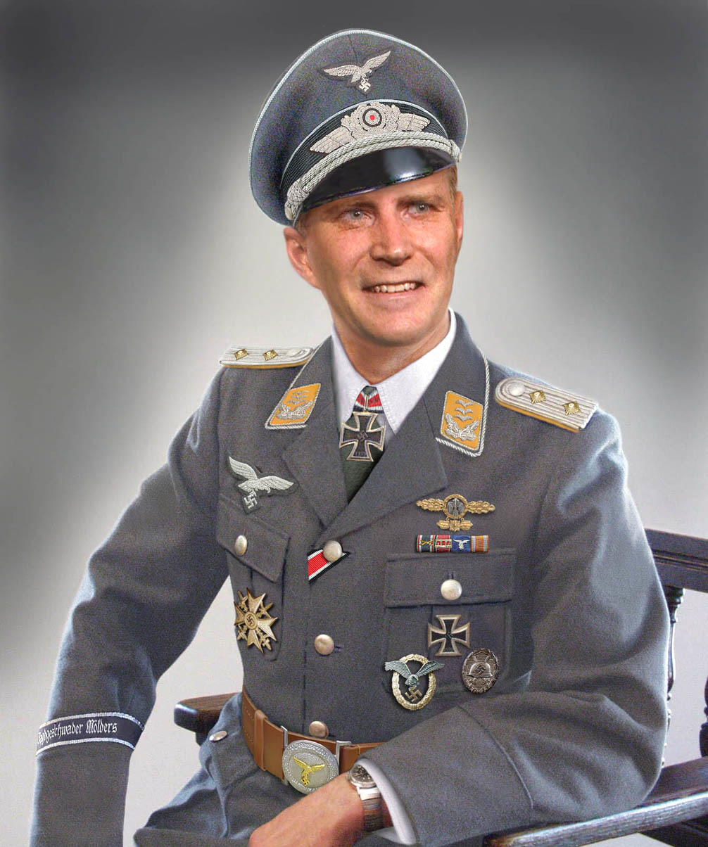 Name:  Hauptmann+in+the+Luftwaffe.jpg
Views: 845
Size:  360.8 KB