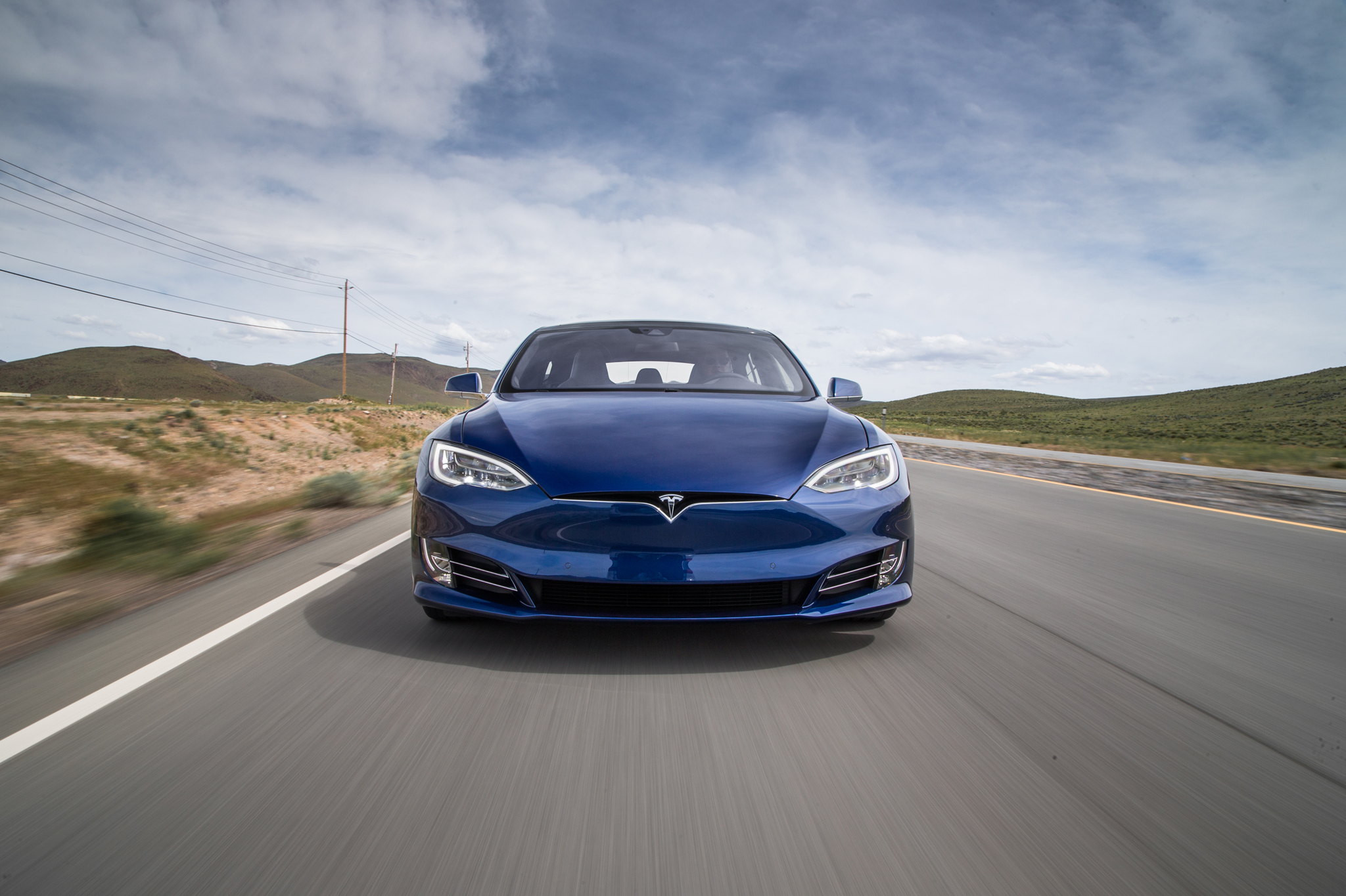 Name:  2016-Tesla-Model-S-P90D-front-end-in-motion.jpg
Views: 169
Size:  1.30 MB