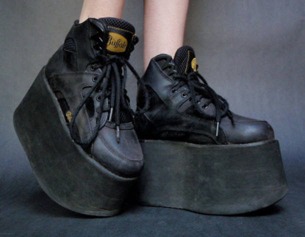 Name:  kxt14o-l-610x610-shoes-buffalo-platform+shoes-platform+lace+boots-grunge-90s+style-90s+grunge.jpg
Views: 410
Size:  65.0 KB