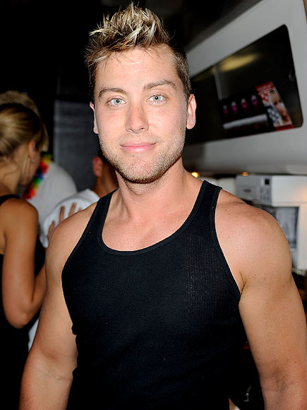 Name:  lance-bass-435.jpg
Views: 469
Size:  52.4 KB